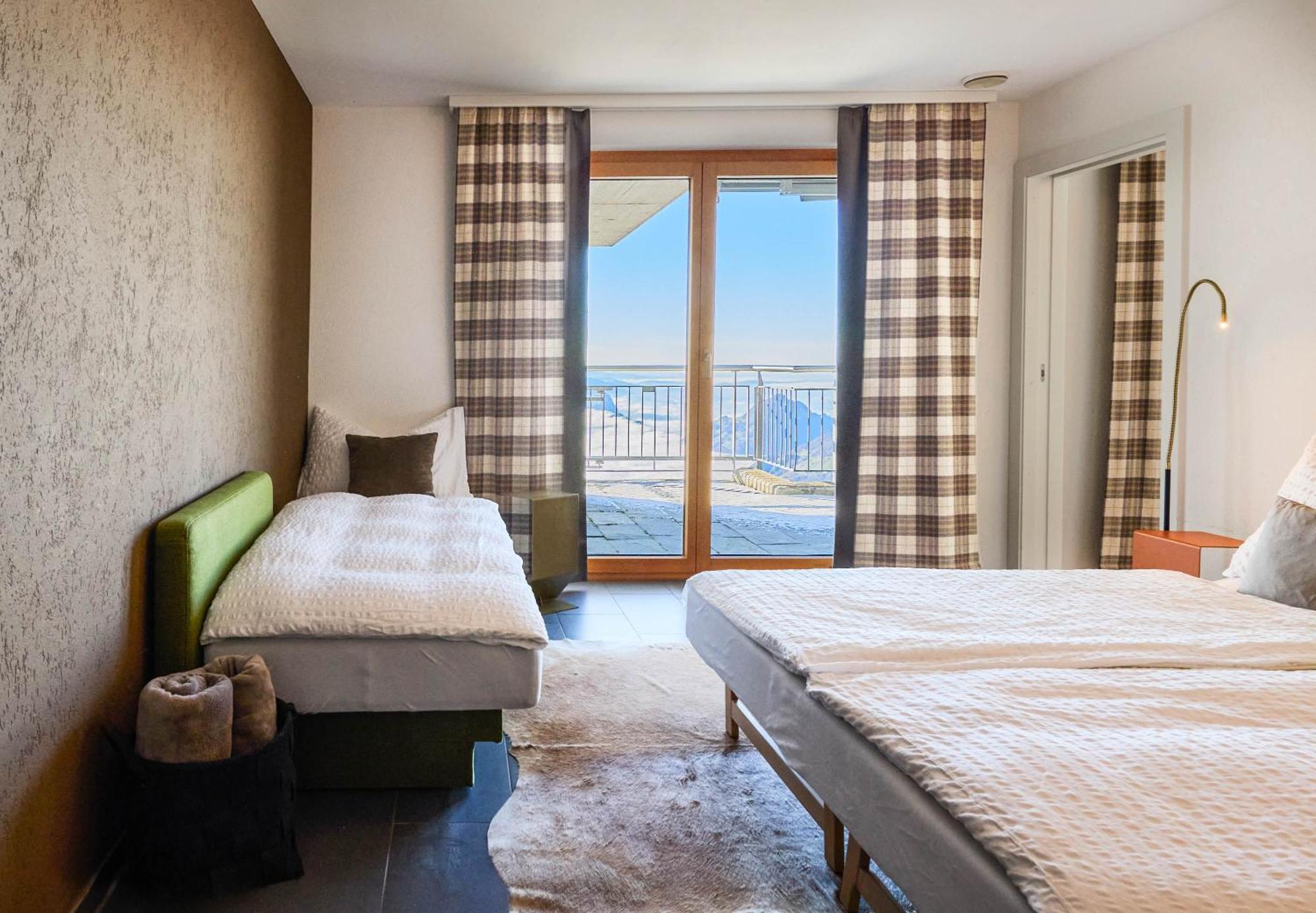 Fronalpstock Hotel & Restaurant Штос Номер фото